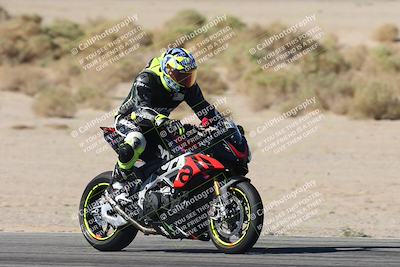 media/Oct-30-2025-Racers Edge (Thu) [[dabbdaf680]]/3-B Group/Session 2 (Bowl Exit)/